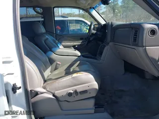 2004 Chevrolet Tahoe LT with VIN 1GNEC13Z34R150190, listed as a IAAI auction lot 41552515 with 258,473 mi miles. Bid and sale history available at carsss.com. Image 5.