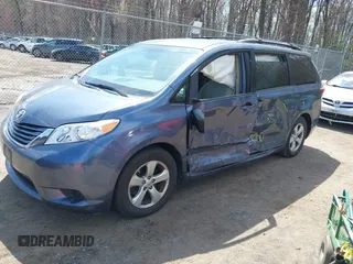 2015 Toyota Sienna LE AAS with VIN 5TDKK3DC8FS550190, listed as a IAAI auction lot 41924584 with 54,461 mi miles. Bid and sale history available at carsss.com. Image 17.