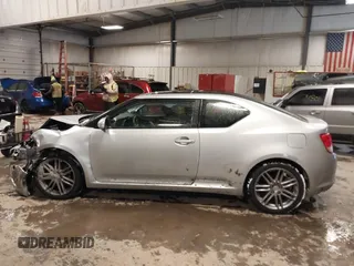 2011 Scion tC z VIN JTKJF5C76B3006789, wystawiony jako IAAI lot #41571706 z przebiegiem 92 169 mil mil oraz . Historia ofert i sprzedaży dostępna na DreamBid. Obrazek 14.