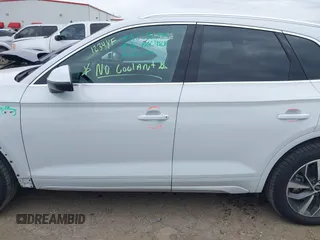 2023 Audi Q5 S line Premium with VIN WA1GAAFYXP2164279, listed as a IAAI auction lot 41315386 with 8,911 mi miles. Bid and sale history available at carsss.com. Image 15.