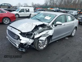 2019 Ford Fusion SE with VIN 3FA6P0HD7KR245691, listed as a IAAI auction lot 42023751 with 32,622 mi miles. Bid and sale history available at carsss.com. Image 17.