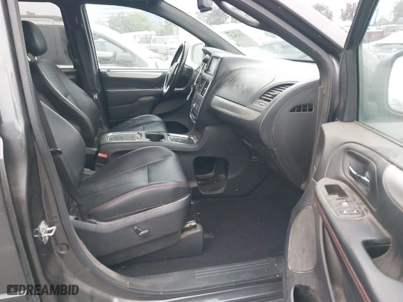 2017 Dodge Grand Caravan GT with VIN 2C4RDGEG5HR761229, listed as a IAAI auction lot 42029422 with 211,600 mi miles. Bid and sale history available at carsss.com. Image 5.