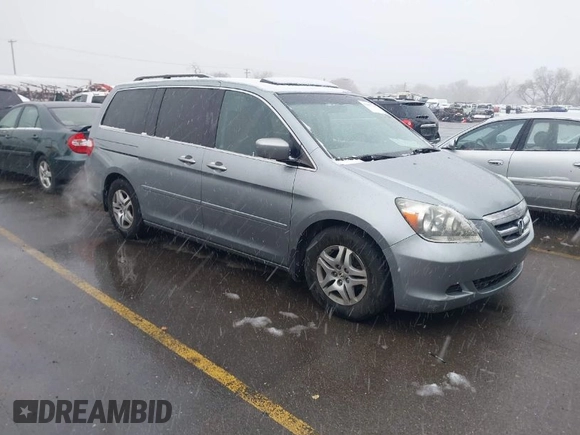 2006 Honda Odyssey EX-L with VIN 5FNRL386X6B096285, listed as a IAAI auction lot 41867716 with 215,284 mi miles. Bid and sale history available at carsss.com. Image 1.