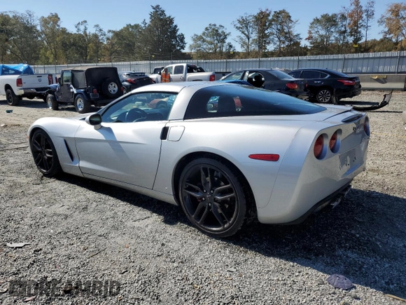 2009 Chevrolet Corvette 3LT z VIN 1G1YY26W695102866, wystawiony jako Copart lot #77631814 z przebiegiem 159 922 mil mil oraz Szkoda całkowita • Salvage title. Historia ofert i sprzedaży dostępna na DreamBid. Obrazek 2.