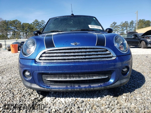2015 MINI Convertible с VIN WMWZN3C57FT862587, выставлен на аукционе Copart как лот 46977995 с пробегом 79 587 миль миль и Списание • Salvage title. История ставок и продаж доступна на DreamBid. Изображение 5.