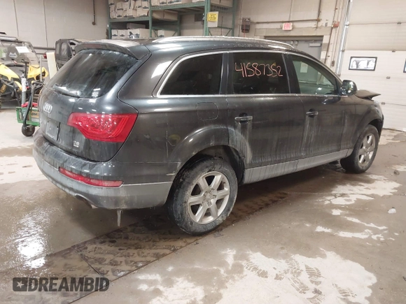2010 Audi Q7 3.6L Premium Plus with VIN WA1LYAFE4AD001607, listed as a IAAI auction lot 41587352 with 170,180 mi miles. Bid and sale history available at carsss.com. Image 4.