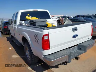 2016 Ford F-250 XLT with VIN 1FT7X2B6XGEB63033, listed as a IAAI auction lot 42593094 with 139,263 mi miles and . Bid and sale history available at DreamBid. Image 3.