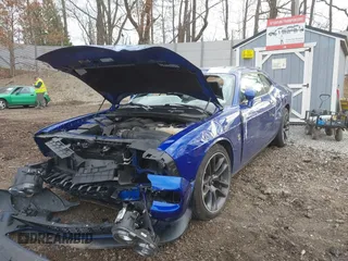 2021 Dodge Challenger R/T Scat Pack Widebody z VIN 2C3CDZFJXMH615361, wystawiony jako IAAI lot #41911374 z przebiegiem 27 159 mil mil oraz . Historia ofert i sprzedaży dostępna na DreamBid. Obrazek 6.