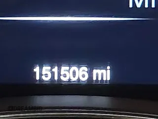 2014 Jeep Grand Cherokee Limited with VIN 1C4RJFBG5EC431019, listed as a IAAI auction lot 42402521 with 151,506 mi miles and . Bid and sale history available at DreamBid. Image 15.