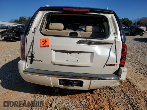 2011 GMC Yukon Denali with VIN 1GKS1EEF5BR176075, listed as a Copart auction lot 43943175 with 164,405 mi miles and Salvage Title. Bid and sale history available at carsss.com. Image 6.