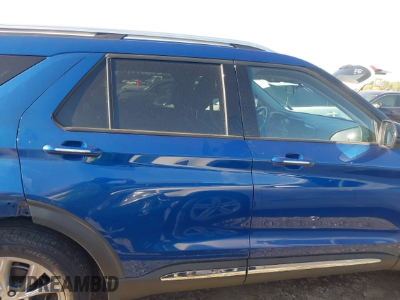 2022 Ford Explorer Limited with VIN 1FMSK8FH6NGA32511, listed as a IAAI auction lot 41982706 with 60,618 mi miles. Bid and sale history available at carsss.com. Image 14.