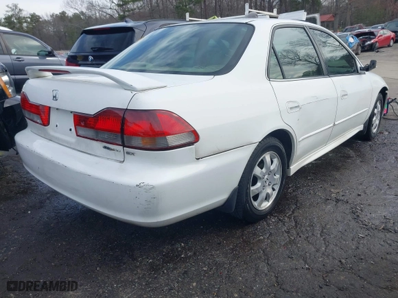 2002 Honda Accord Sdn EX with VIN JHMCG56632C004934, listed as a IAAI auction lot 41595113 with 298,868 mi miles. Bid and sale history available at carsss.com. Image 4.