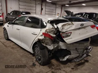 2019 Kia Optima LX with VIN 5XXGT4L38KG369502, listed as a IAAI auction lot 39820086 with 117,802 mi miles. Bid and sale history available at carsss.com. Image 15.