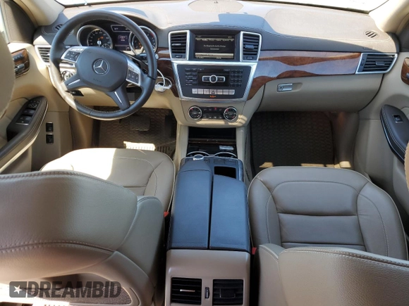 2013 Mercedes-Benz GL 450 z VIN 4JGDF7CE6DA113365, wystawiony jako Copart lot #57681335 z przebiegiem 72 288 mil mil oraz Czysty tytuł • Clean title. Historia ofert i sprzedaży dostępna na DreamBid. Obrazek 8.