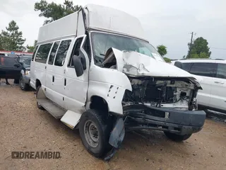 2008 Ford Econoline Cargo Commercial z VIN 1FTSS34L18DA54100, wystawiony jako IAAI lot #42314494 z przebiegiem Nie podano mil oraz . Historia ofert i sprzedaży dostępna na DreamBid. Obrazek 1.