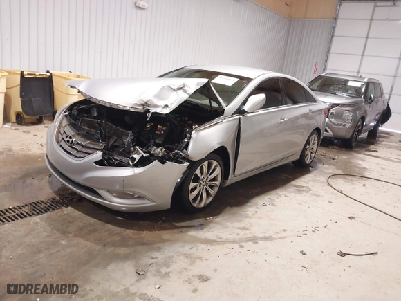 2011 Hyundai Sonata SE with VIN 5NPEC4AC6BH181110, listed as a IAAI auction lot 41394015 with 1 mi miles. Bid and sale history available at carsss.com. Image 17.