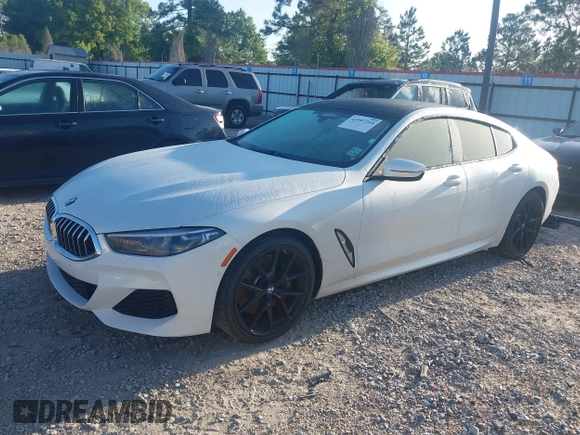 2022 BMW 8 Series 840i with VIN WBAGV2C01NCJ90613, listed as a IAAI auction lot 41997214 with 28,014 mi miles. Bid and sale history available at carsss.com. Image 18.
