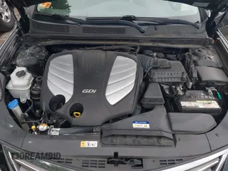 2015 Hyundai Azera Limited with VIN KMHFH4JG3FA446809, listed as a IAAI auction lot 42628069 with 136,777 mi miles and . Bid and sale history available at DreamBid. Image 10.