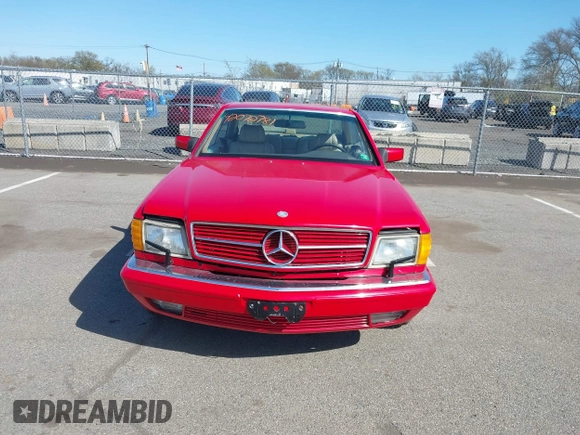1988 Mercedes-Benz 560 with VIN WDBCA45D0JA390136, listed as a IAAI auction lot 42072781 with 126,325 mi miles and . Bid and sale history available at DreamBid. Image 6.