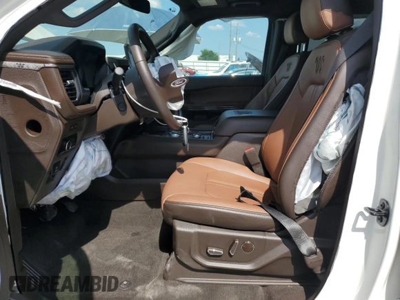 2023 Ford Expedition z VIN 1FMJU1P86PEA38206, wystawiony jako Copart lot #56640225 z przebiegiem 20 534 mil mil oraz Szkoda całkowita • Salvage title. Historia ofert i sprzedaży dostępna na DreamBid. Obrazek 7.