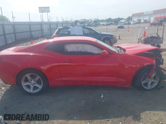 2022 Chevrolet Camaro 1LT z VIN 1G1FB1RX7N0107315, wystawiony jako IAAI lot #40176789 z przebiegiem Nie podano mil oraz . Historia ofert i sprzedaży dostępna na DreamBid. Obrazek 13.