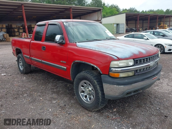 2002 Chevrolet Silverado 1500 LT with VIN 2GCEK19T121265410, listed as a IAAI auction lot 42051597 with Not Provided miles. Bid and sale history available at carsss.com. Image 1.