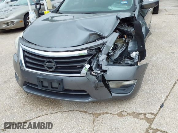 2015 Nissan Altima S with VIN 1N4AL3AP5FN888285, listed as a IAAI auction lot 42130532 with 174,510 mi miles and . Bid and sale history available at carsss.com. Image 6.