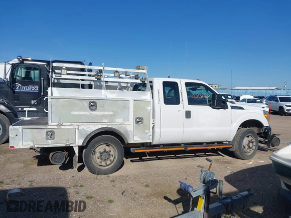 2015 Ford F-250 XLT z VIN 1FT7X2B65FEB83608, wystawiony jako IAAI lot #42013192 z przebiegiem 285 266 mil mil oraz . Historia ofert i sprzedaży dostępna na DreamBid. Obrazek 13.