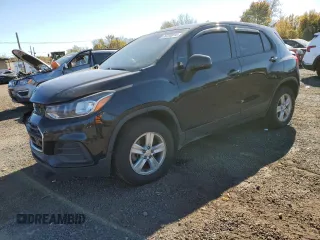 2019 Chevrolet Trax LS with VIN 3GNCJNSB2KL290910, listed as a Copart auction lot 76726814 with 102,053 mi miles and Salvage Title. Bid and sale history available at carsss.com. Image 1.