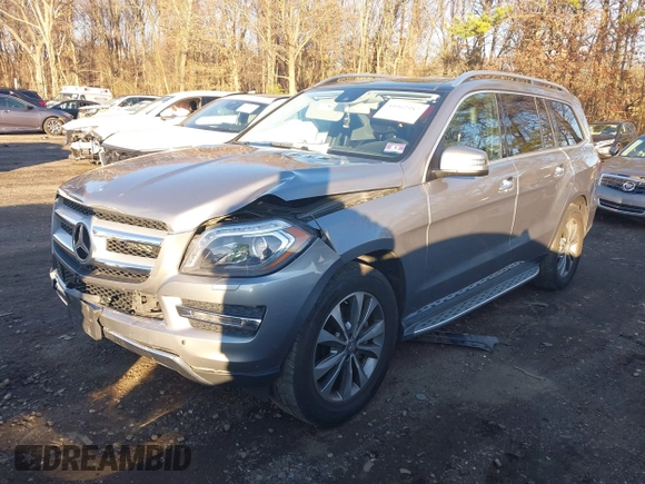 2015 Mercedes-Benz GL-Class GL 450 with VIN 4JGDF6EEXFA471143, listed as a IAAI auction lot 41062987 with 134,674 mi miles. Bid and sale history available at carsss.com. Image 17.