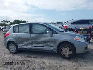 2011 Nissan Versa 1.8 SL with VIN 3N1BC1CP3BL402120, listed as a IAAI auction lot 42006620 with 147,023 mi miles. Bid and sale history available at carsss.com. Image 6.