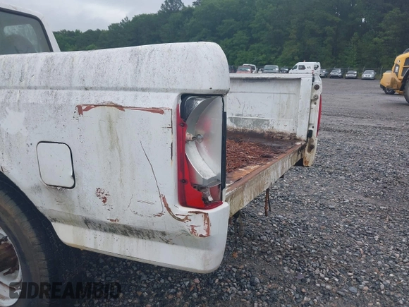 1996 Ford F-250 с VIN 2FTHF25H8TCA53537, выставлен на аукционе IAAI как лот 42463376 с пробегом Не указан миль и . История ставок и продаж доступна на DreamBid. Изображение 6.