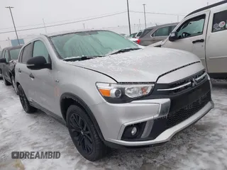 2019 Mitsubishi Outlander ES z VIN JA4AR3AU6KU022815, wystawiony jako IAAI lot #41511268 z przebiegiem 59 781 mil mil oraz . Historia ofert i sprzedaży dostępna na DreamBid. Obrazek 1.