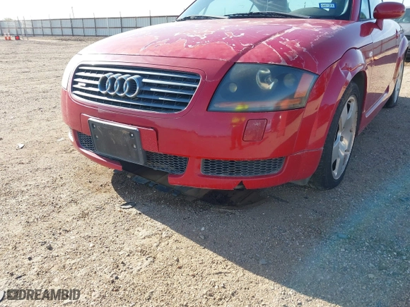 2001 Audi TT with VIN TRUWT28N911007947, listed as a IAAI auction lot 42078785 with 114,721 mi miles. Bid and sale history available at carsss.com. Image 6.