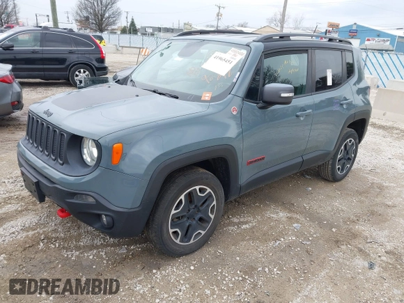 2015 Jeep Renegade Trailhawk z VIN ZACCJBCT4FPB79254, wystawiony jako IAAI lot #41965451 z przebiegiem 87 398 mil mil oraz . Historia ofert i sprzedaży dostępna na DreamBid. Obrazek 22.