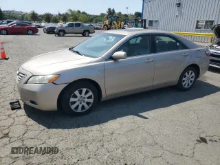 2009 Toyota Camry LE z VIN 4T1BK46K39U579845, wystawiony jako Copart lot #59810835 z przebiegiem 190 803 mil mil oraz Czysty tytuł • Clean title. Historia ofert i sprzedaży dostępna na DreamBid. Obrazek 1.