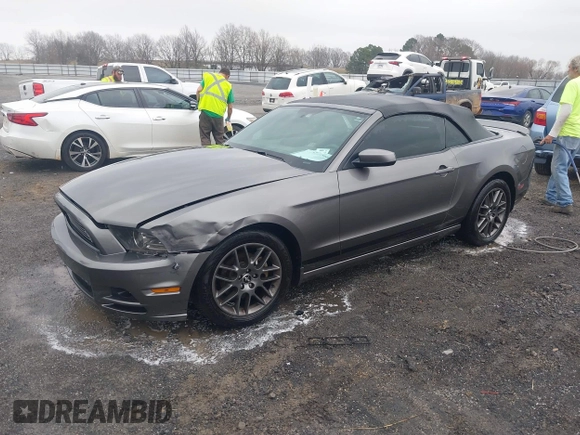 2014 Ford Mustang V6 with VIN 1ZVBP8EM1E5228353, listed as a IAAI auction lot 41525666 with 138,024 mi miles. Bid and sale history available at carsss.com. Image 19.