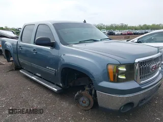 2008 GMC Sierra 1500 Work Truck z VIN 2GTEK13M081215124, wystawiony jako IAAI lot #42150850 z przebiegiem 214 170 mil mil oraz . Historia ofert i sprzedaży dostępna na DreamBid. Obrazek 1.