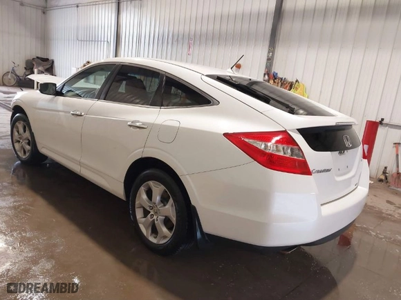 2012 Honda Crosstour EX-L with VIN 5J6TF2H50CL011858, listed as a IAAI auction lot 40767268 with 97,389 mi miles. Bid and sale history available at carsss.com. Image 3.