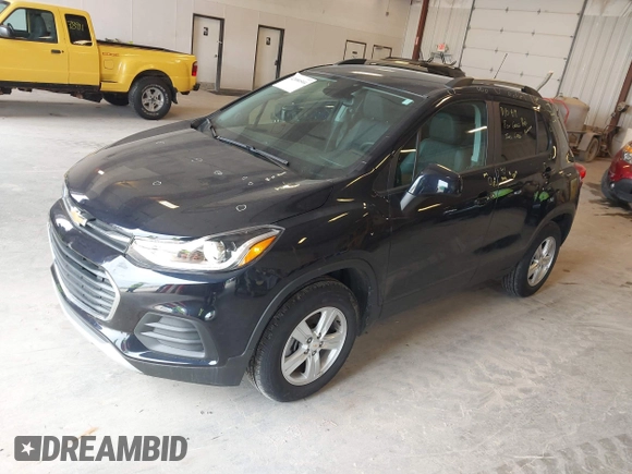2022 Chevrolet Trax LT with VIN KL7CJPSM1NB563974, listed as a IAAI auction lot 42080504 with 18,396 mi miles and . Bid and sale history available at DreamBid. Image 17.