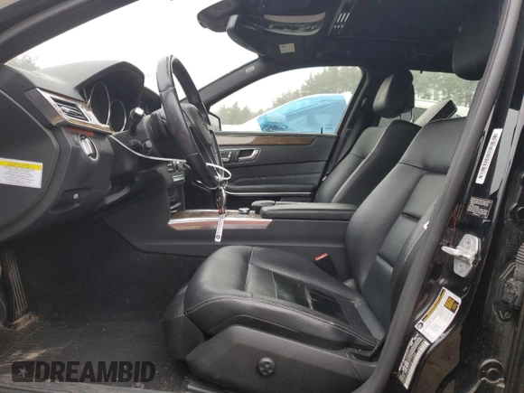 2014 Mercedes-Benz E 350 Luxury with VIN WDDHH8JB3EA811390, listed as a Copart auction lot 83911324 with 221,207 mi miles and Clean Title. Bid and sale history available at DreamBid. Image 7.