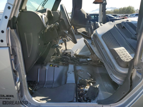 2008 Jeep Wrangler Unlimited Sahara with VIN 1J8GA59158L627977, listed as a Copart auction lot 47791435 with 0 mi miles and Salvage Title. Bid and sale history available at carsss.com. Image 7.