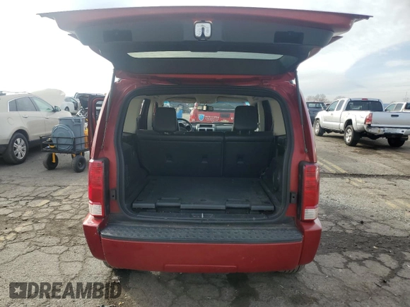 2007 Dodge Nitro R/T z VIN 1D8GT58617W724364, wystawiony jako Copart lot #82677424 z przebiegiem 209 599 mil mil oraz Szkoda całkowita • Salvage title. Historia ofert i sprzedaży dostępna na DreamBid. Obrazek 6.