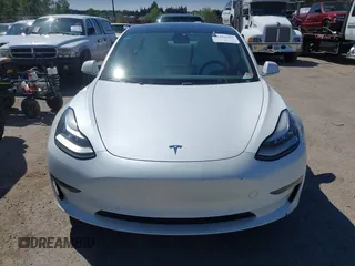 2020 Tesla Model 3 Standard Range Plus z VIN 5YJ3E1EA5LF615350, wystawiony jako IAAI lot #42194363 z przebiegiem 123 327 mil mil oraz . Historia ofert i sprzedaży dostępna na DreamBid. Obrazek 12.