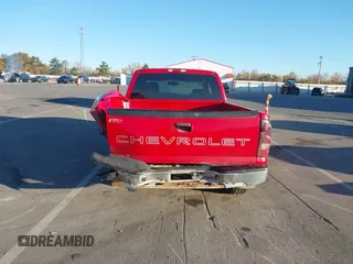 2006 Chevrolet Silverado 1500 Work Truck with VIN 1GCEC19X56Z256965, listed as a IAAI auction lot 40653848 with 254,976 mi miles. Bid and sale history available at carsss.com. Image 17.