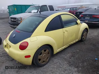 2000 Volkswagen Beetle GLX with VIN 3VWDD21C1YM464964, listed as a IAAI auction lot 41885113 with 190,106 mi miles and . Bid and sale history available at DreamBid. Image 4.