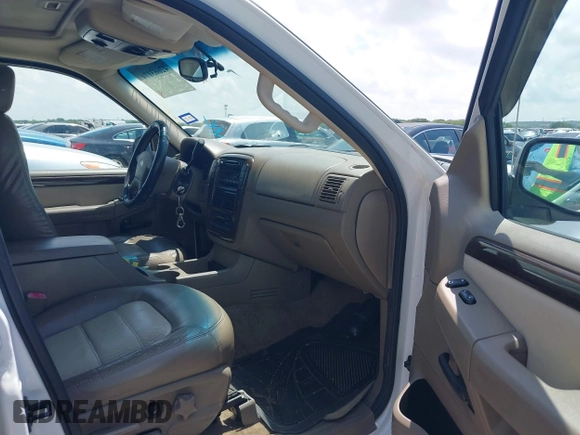 2004 Ford Explorer Eddie Bauer z VIN 1FMDU64W14UB35991, wystawiony jako IAAI lot #42663174 z przebiegiem 187 740 mil mil oraz . Historia ofert i sprzedaży dostępna na DreamBid. Obrazek 5.