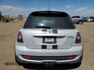 2010 MINI Hardtop S with VIN WMWMF7C53ATZ71927, listed as a Copart auction lot 60350125 with 110,385 mi miles and Clean title. Bid and sale history available at DreamBid. Image 6.