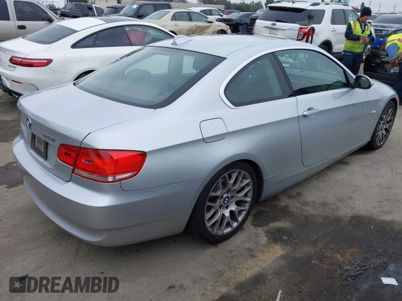 2008 BMW 3 Series 328i z VIN WBAWV13508P119840, wystawiony jako IAAI lot #42171550 z przebiegiem 123 886 mil mil oraz . Historia ofert i sprzedaży dostępna na DreamBid. Obrazek 4.