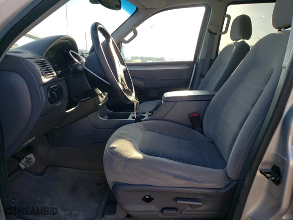 2004 Ford Explorer XLT with VIN 1FMDU73KX4ZB03211, listed as a Copart auction lot 49105455 with 134,551 mi miles and Salvage Title. Bid and sale history available at carsss.com. Image 7.